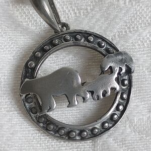 Artisan Mama Bear With Two Cubs Silver tone Pendant 1in Round Ballitos